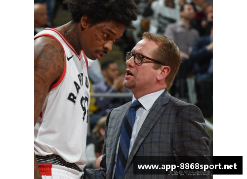 NBA直播：全面解析赛场精彩，深度剖析球员战术与赛事动态